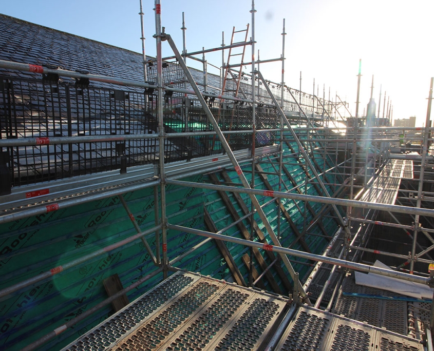 Reroofing project on Heritage building using system scaffold
